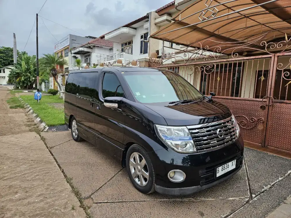 Low Km 80 rb Nissan Elgrand Mewah Koleksi Pribadi Full Original