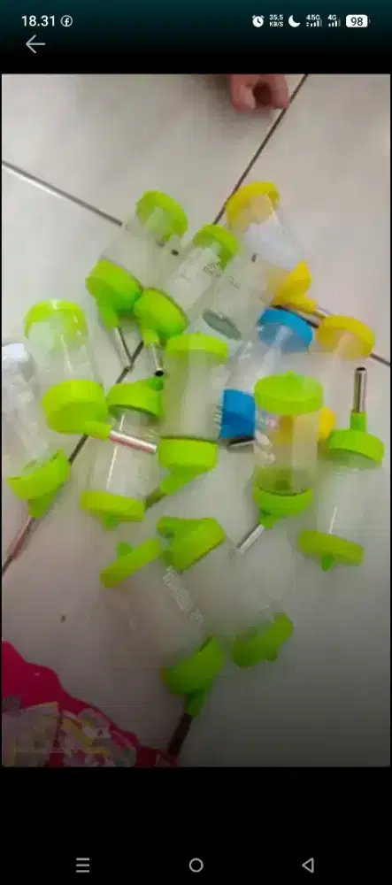 Mungkin ada yg butuh botol minum hamster..