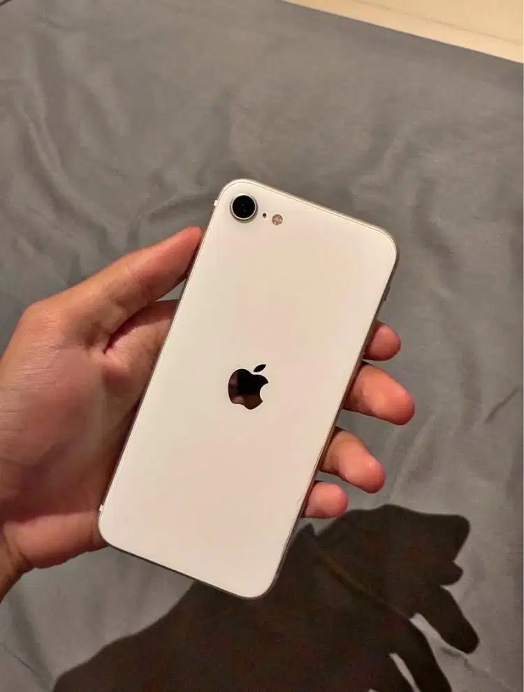 IPHONE SE 2020 INTER 64GB BATANGAN