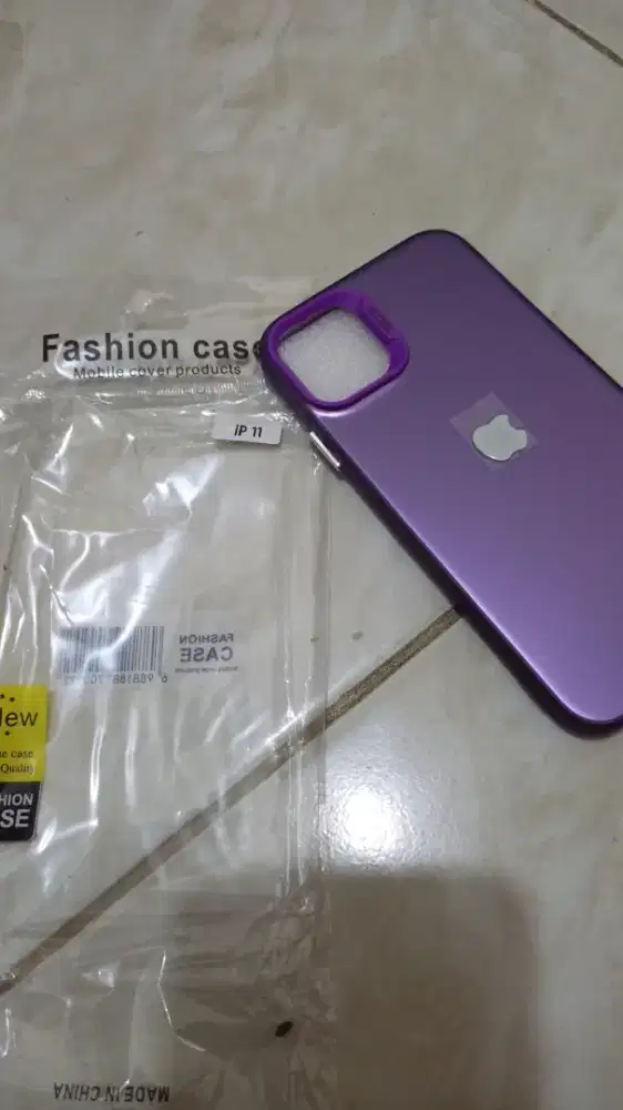 Casing iphone 11