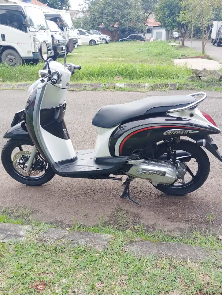 Honda Scoopy karbu 2012 fulori mulus pajak panjang ban baru