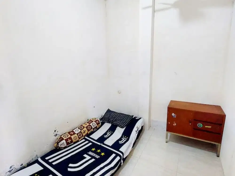 Kost Cowo Bersih dan Rapih di Lokasi Strategis dekat MALL PONDOK INDAH Fasilitas Kostan