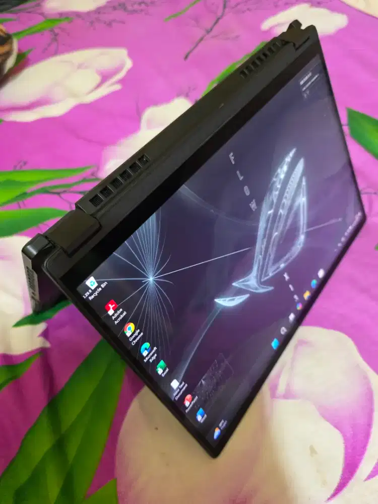 Laptop Asus ROG FLOW X13 GV302XU Ryzen 9 7940HS