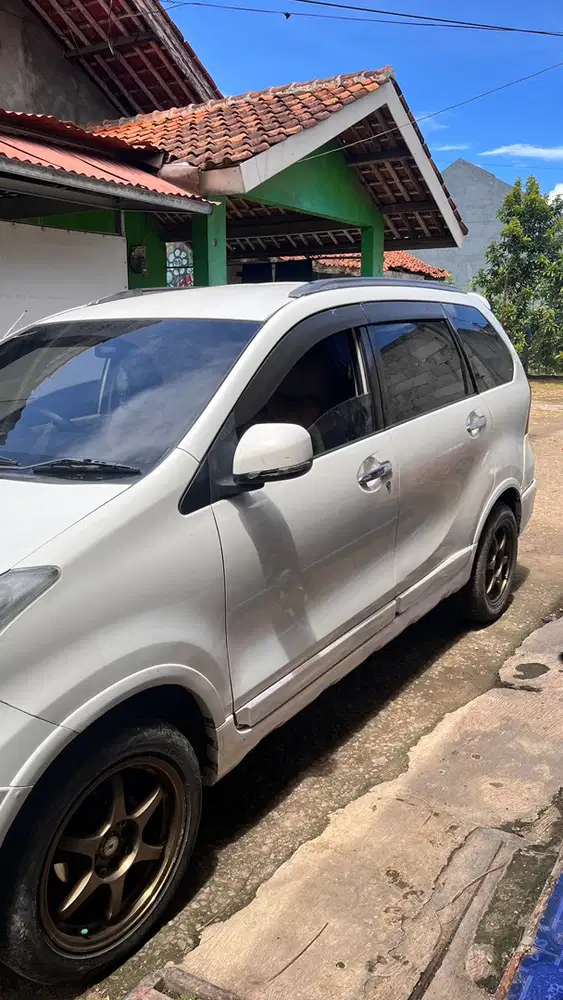 Daihatsu Xenia 2013 Bensin