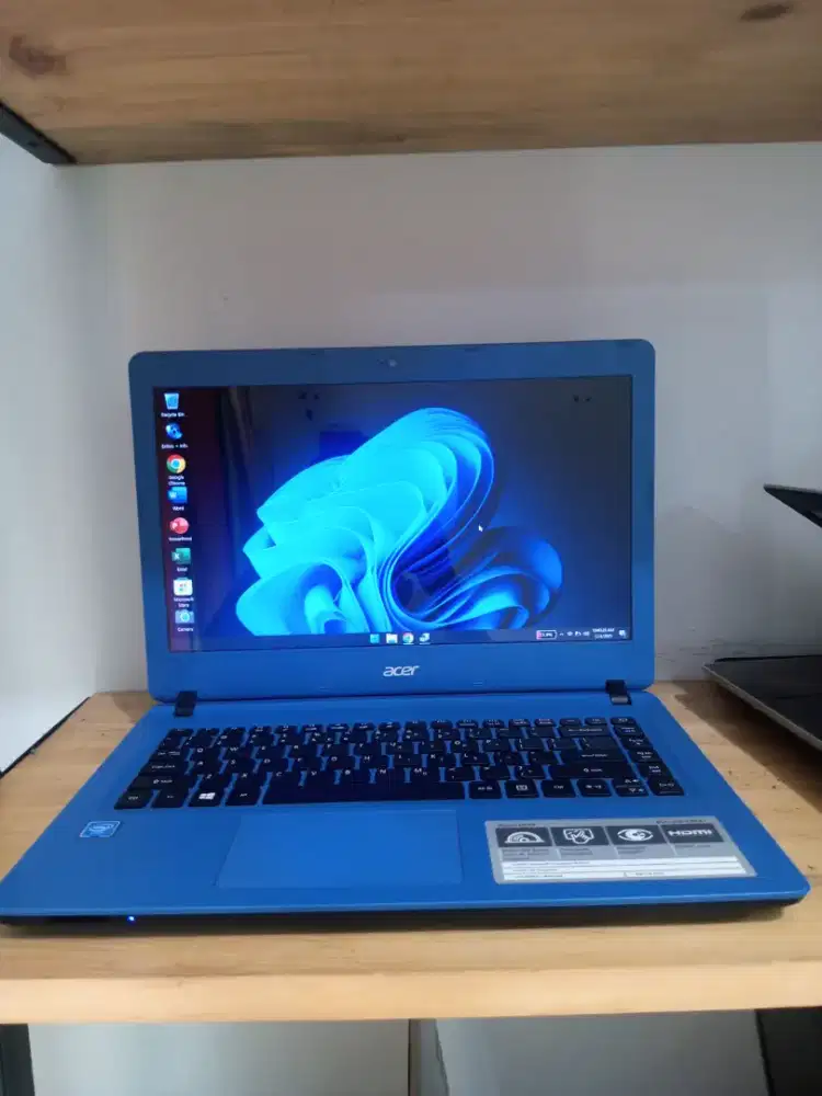 Acer aspire ES 14 Intel N3350 DDR 8GB SSD 180GB 14 Baterai awet