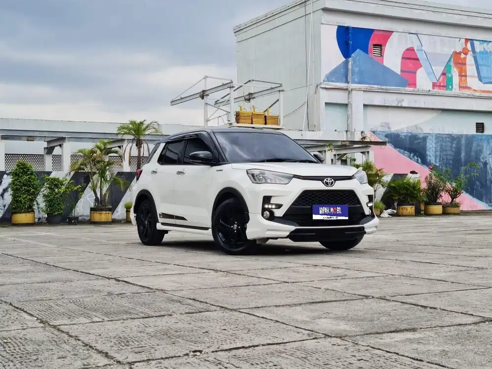 Toyota Raize 1.0 GR Sport 2021 low Km 27rb Tangan 1