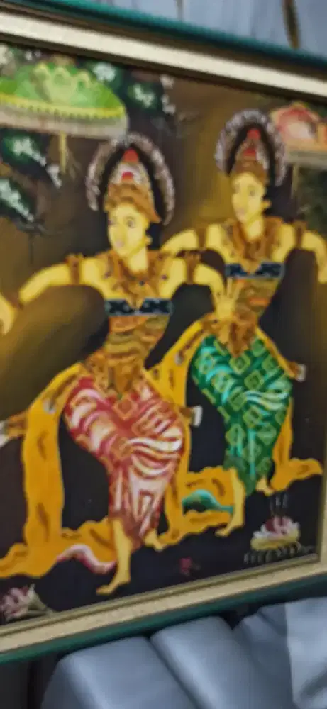 Lukisan Bali sudah ada pigura