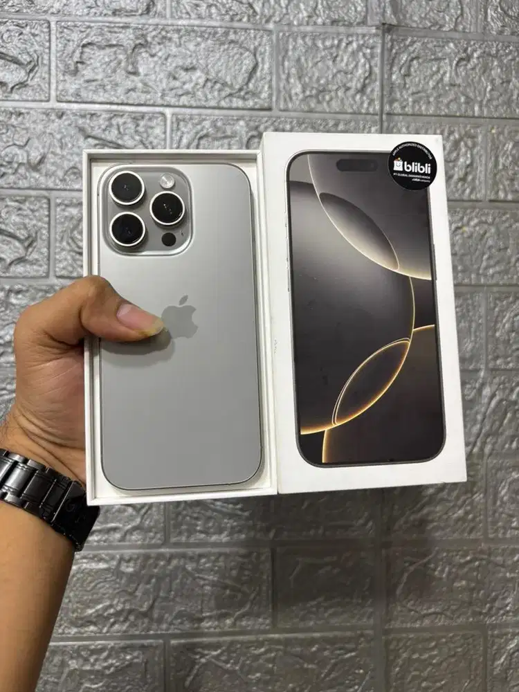 Iphone 16 pro 128 IBOX garansi on april 2026