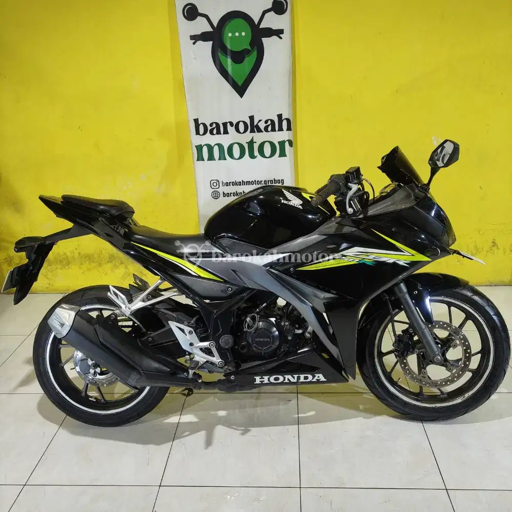 CBR 150R/2017 dijual Cash/Kredit