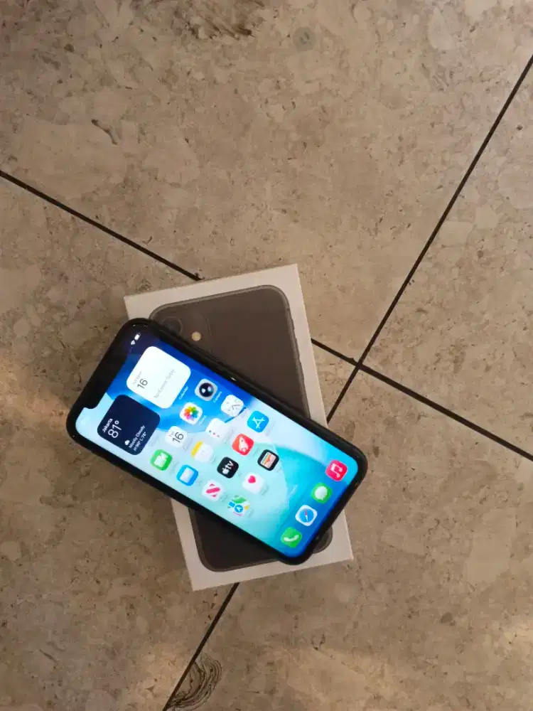 Iphone 11 256gb teresona baru