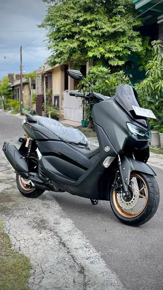 NMAX 155 VVA BLACK MATTE PAJAK ON KM LOW