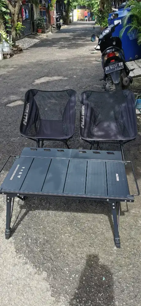 Satu set meja camping alltrek