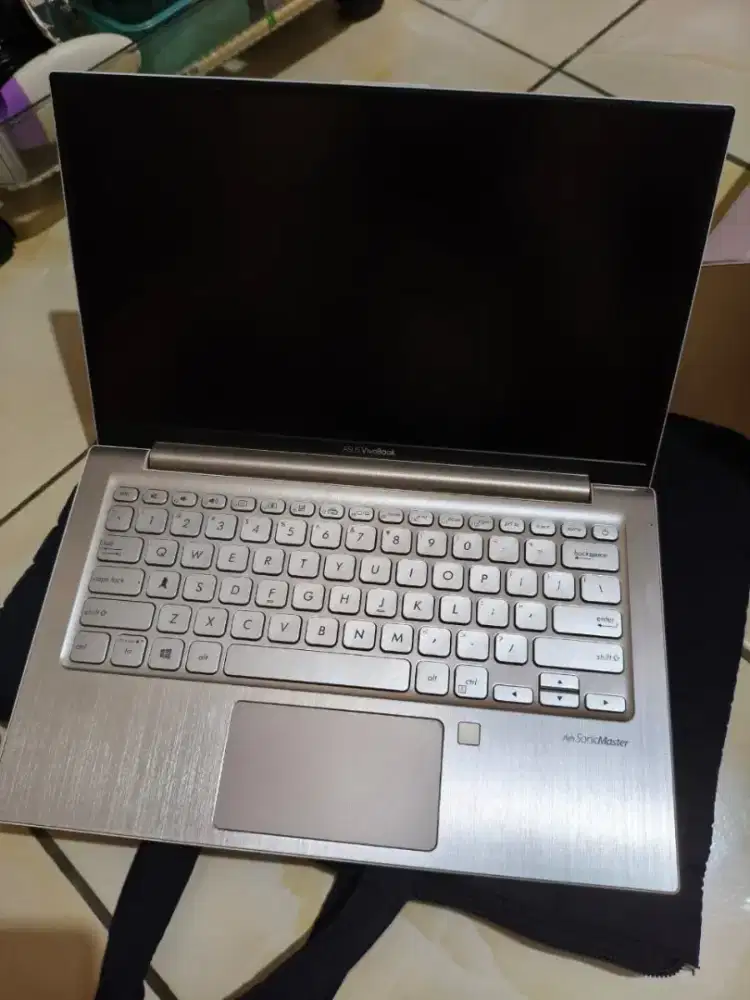 Asus Vivobook Slim S13