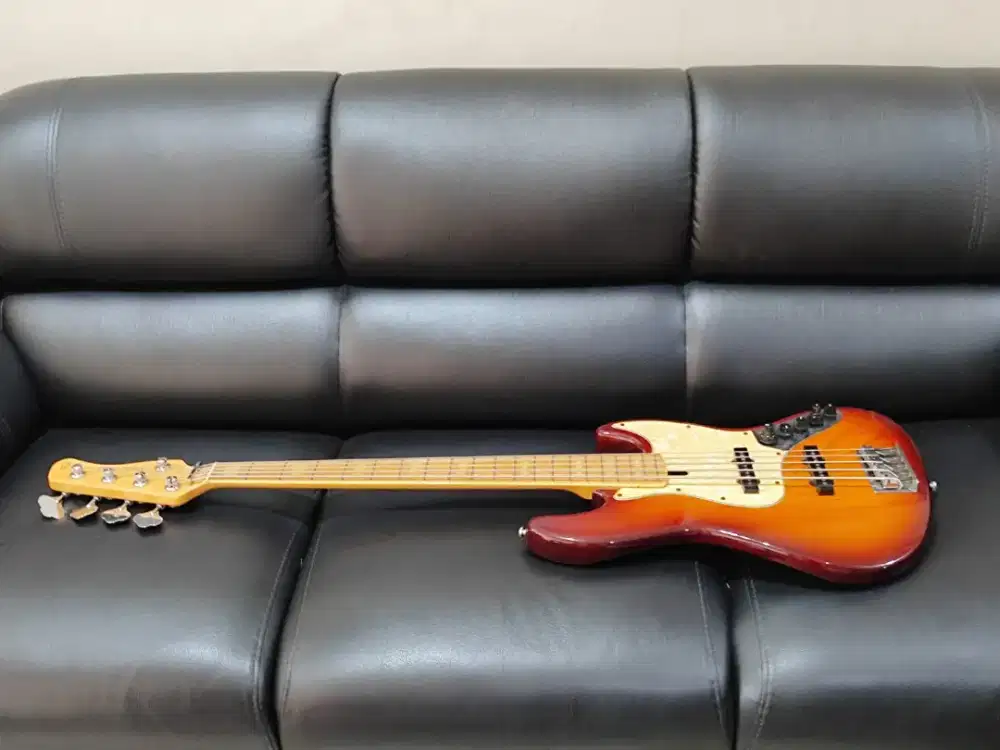 Sire V7 5 Strings Jazz Bass Marcus Miller