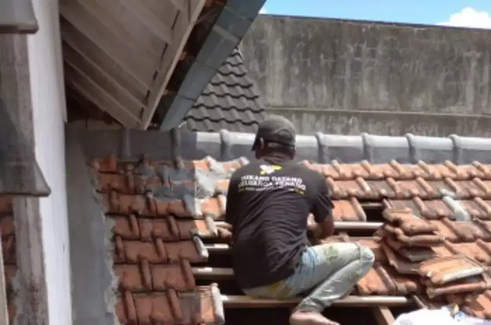 Tukang atap bocor genteng rembes pergantian kanopi