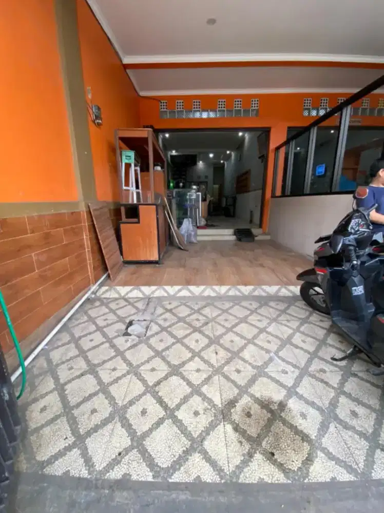 DISKON! Ruko Disewakan jalur utama kendaraan lewat Bandung tmr 3lantai