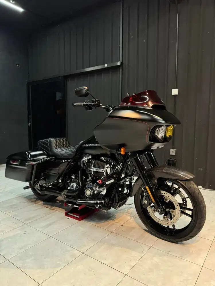 HARLEY DAVIDSON ROAD GLIDE SPECIAL RUSHMORE 2015