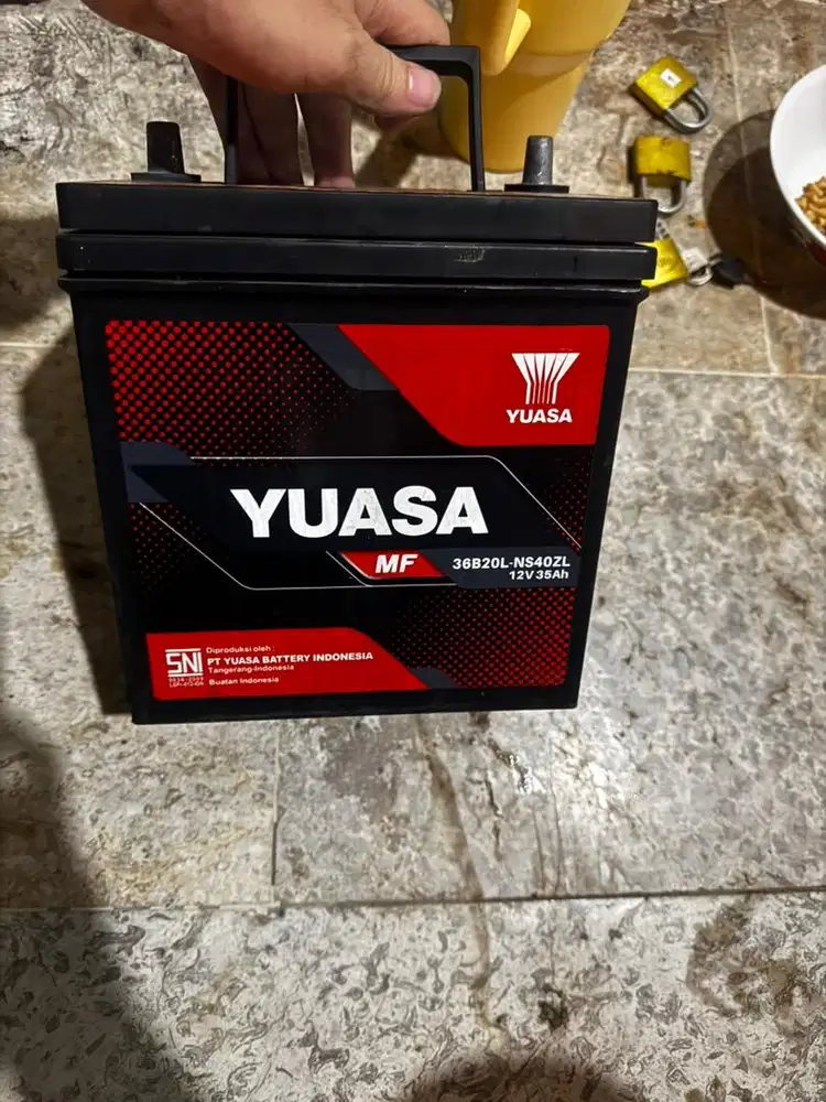 Aki mobil Yuasa 35ah bekas