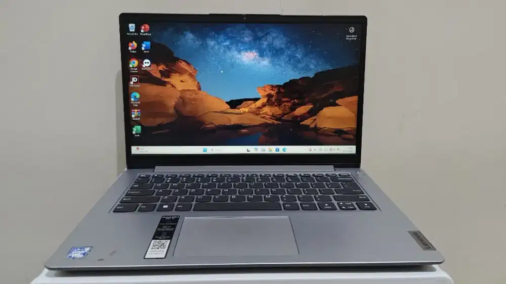 Lenovo IdeaPad 1 | 14 in | 8GB RAM | SSD 255