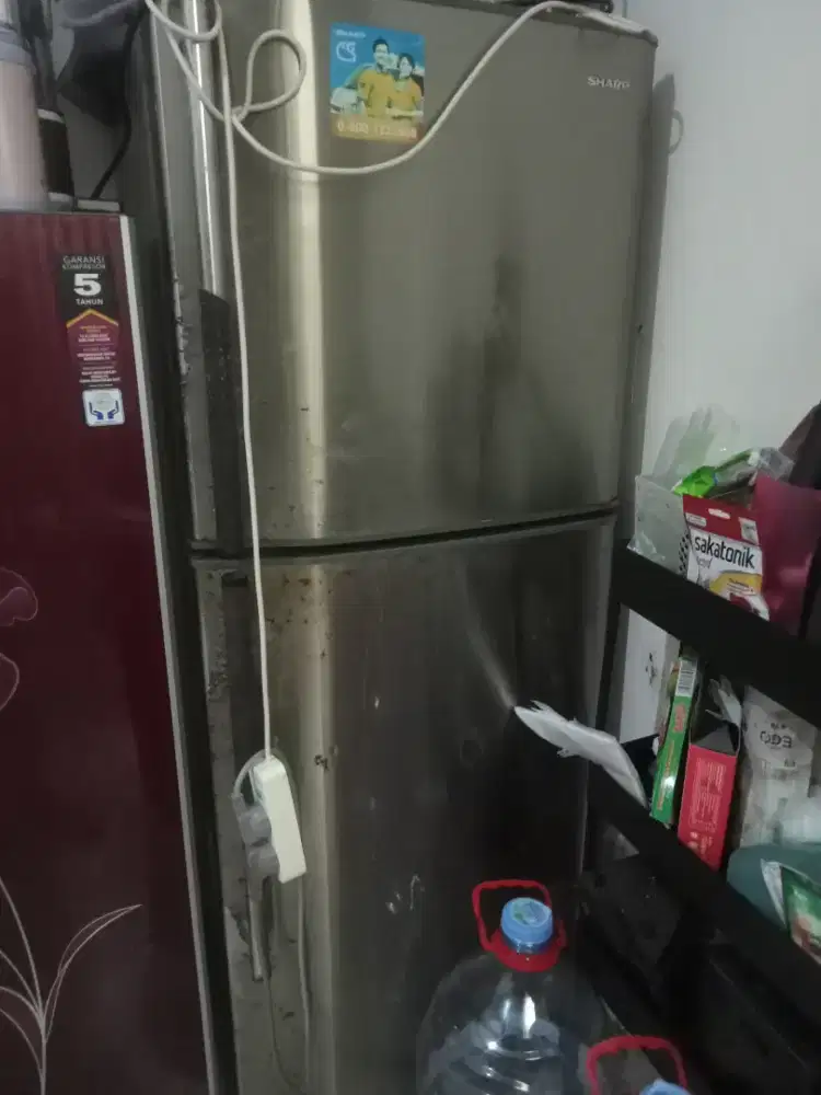 Kulkas sharp masih bagus