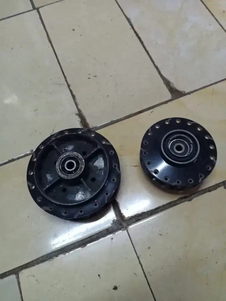 Tromol depan blakang Vega r antara 2002 - 2005