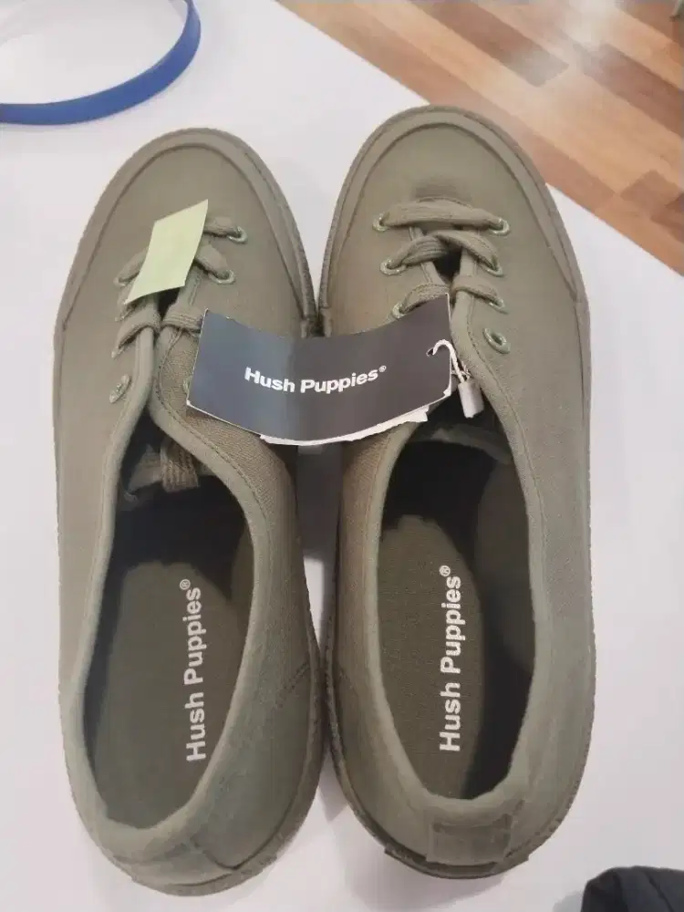 Sepatu pria hush puppies