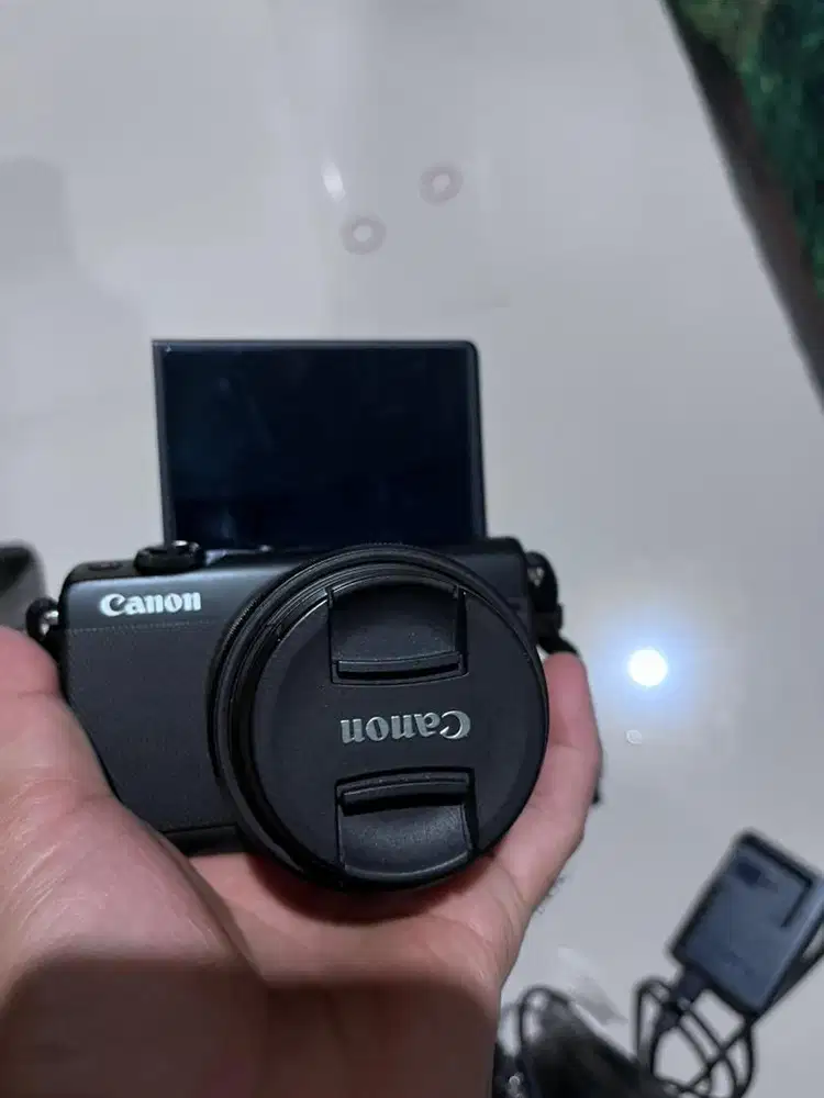 Kamera mireless canon m100