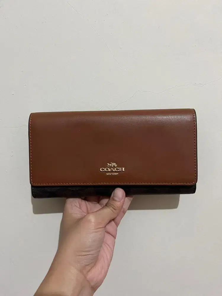 Preloved Dompet Coach CAD