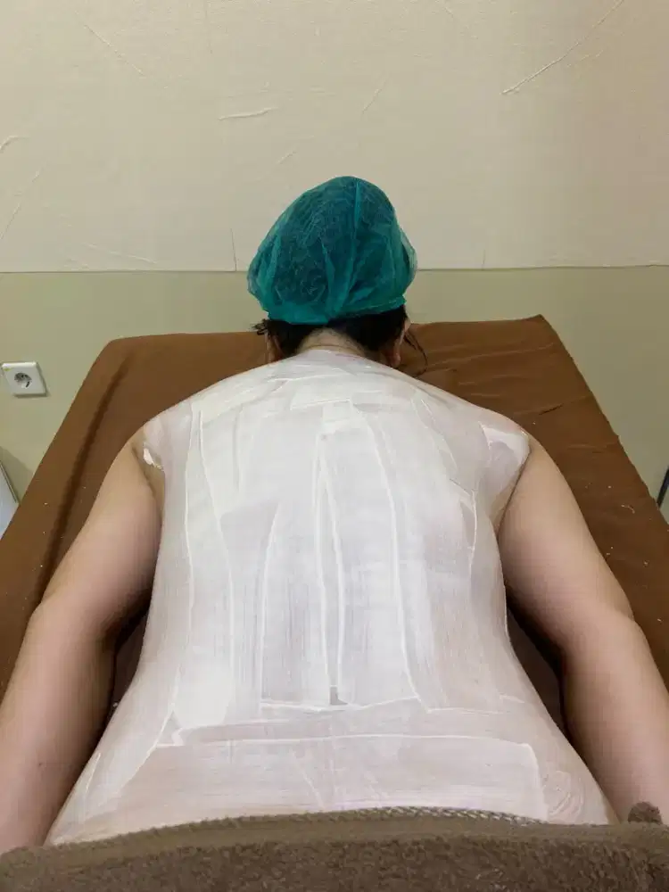 Terapis salon pembantu salon