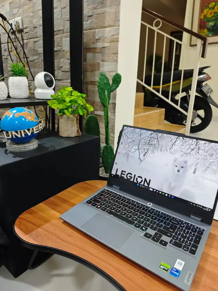 Laptop Lenovo LOQ 15IRX10 RTX5050 I7 13700Hx x rog tuf msi nitro