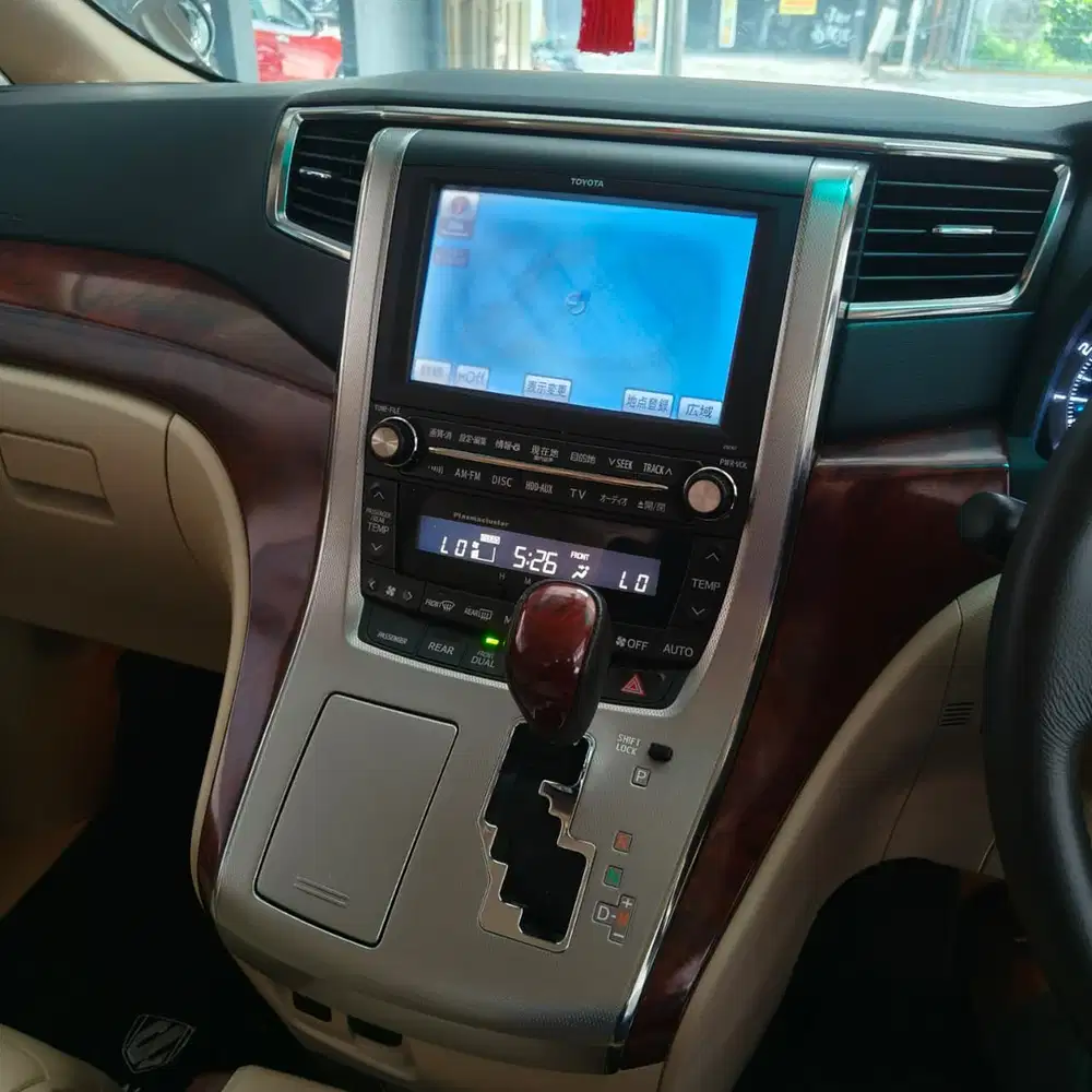 Toyota Alphard 2012 Bensin