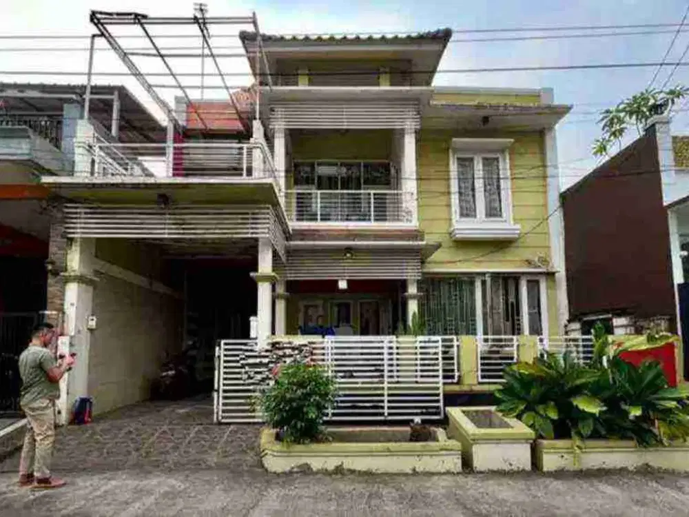 rumah megah di galaxy