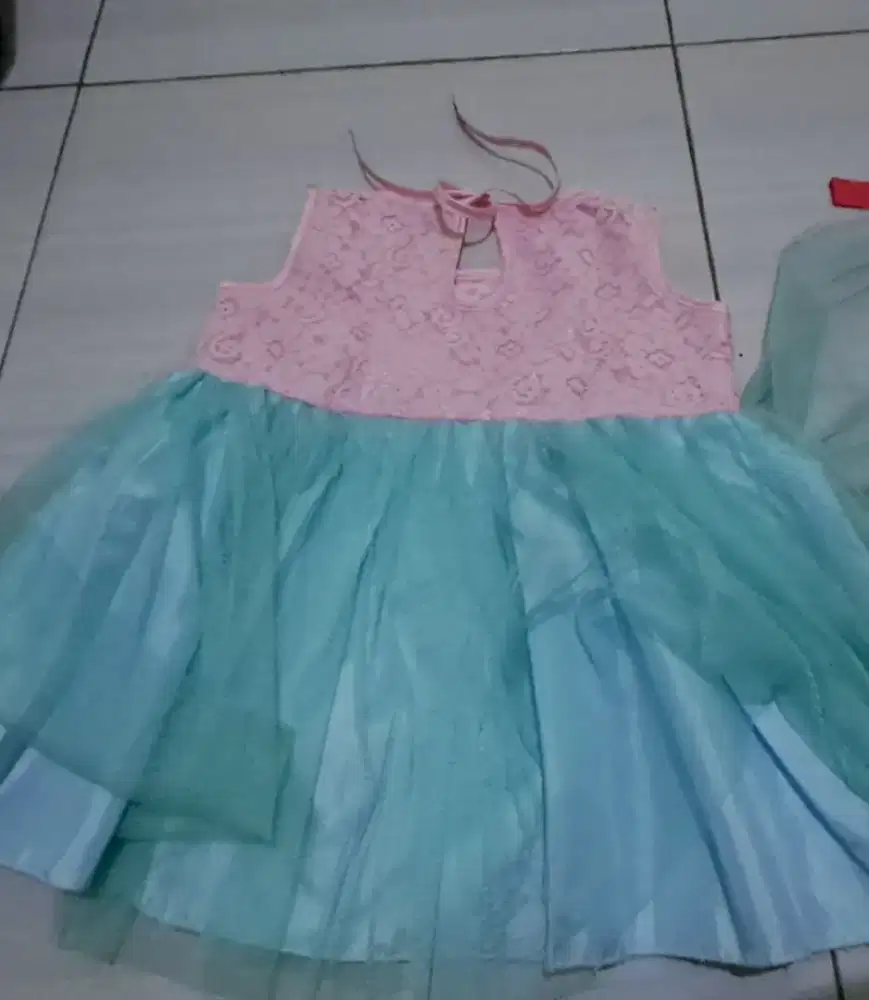 Gaun anak uk.kecil