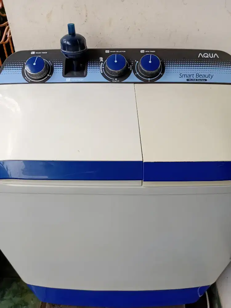 Dijual mesin cuci merk aqua