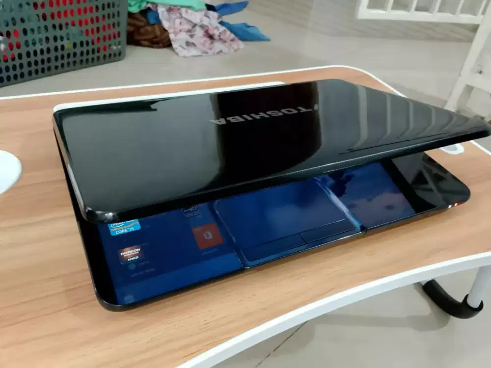 Toshiba satelite L840 Core i5 bagus normal