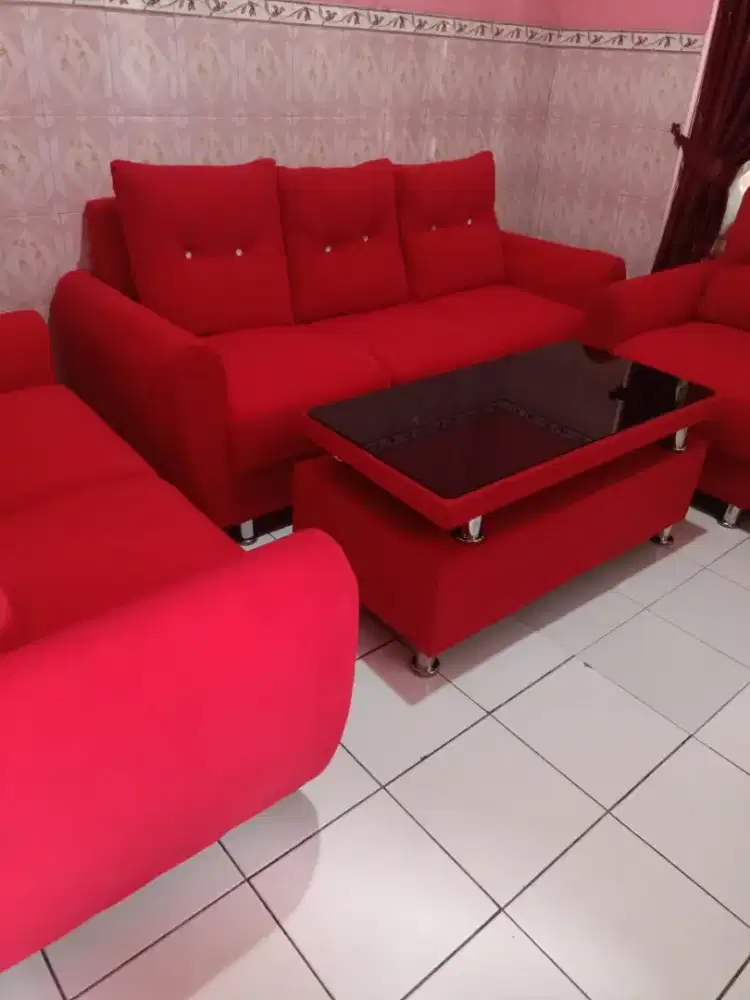 Sofa istimewa bersih