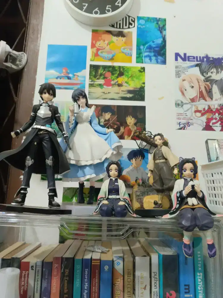 Jual figure masih bagus