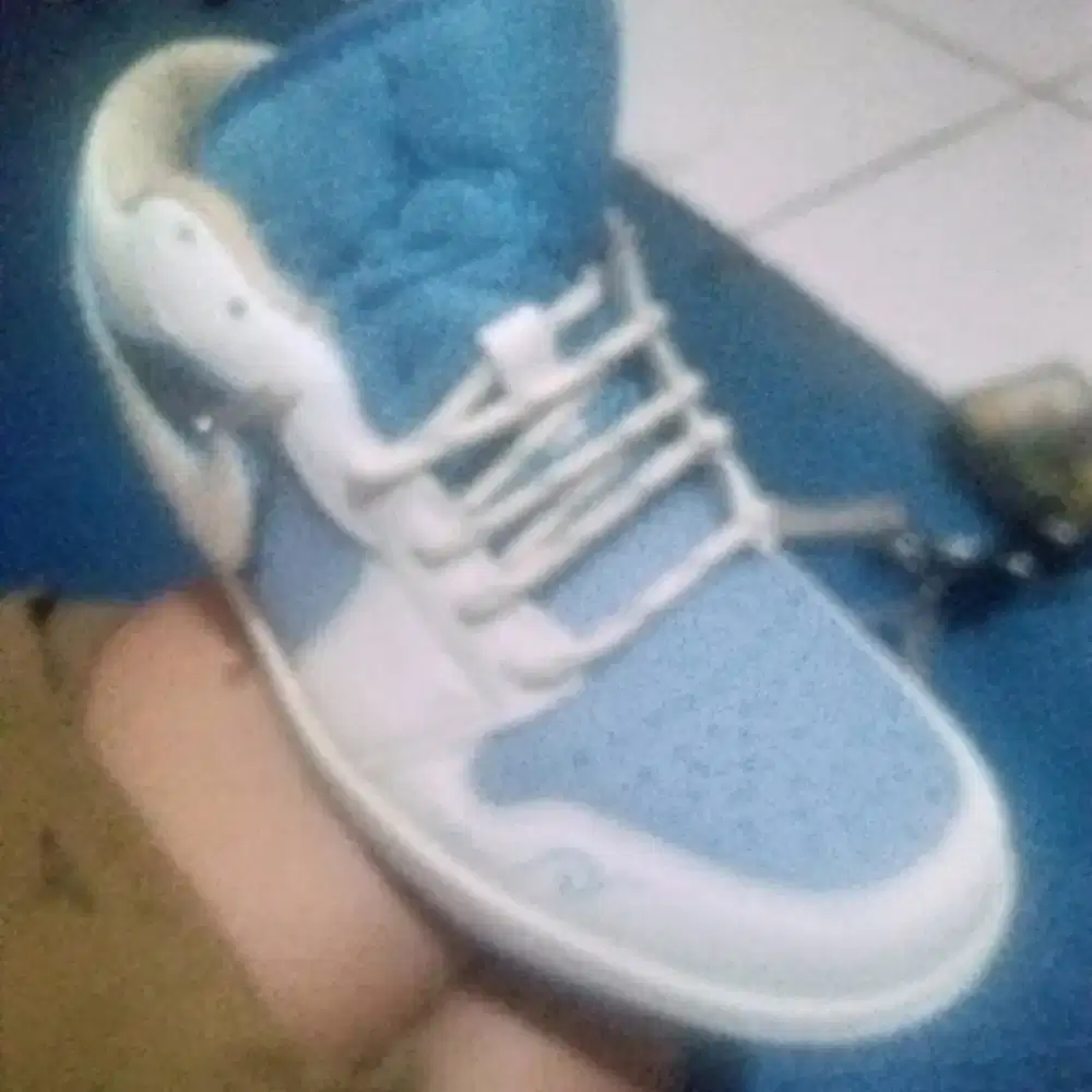 Sepatu Bekas Depok