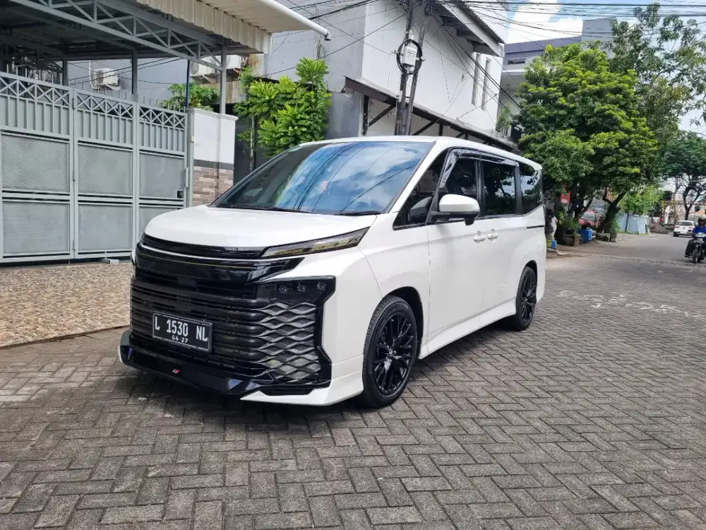 Toyota All New VOXY 2.0 TSS metik 2022