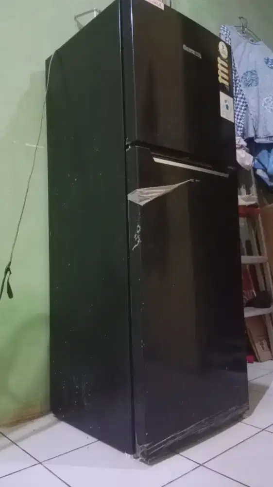 Kulkas Changhong 2 pintu