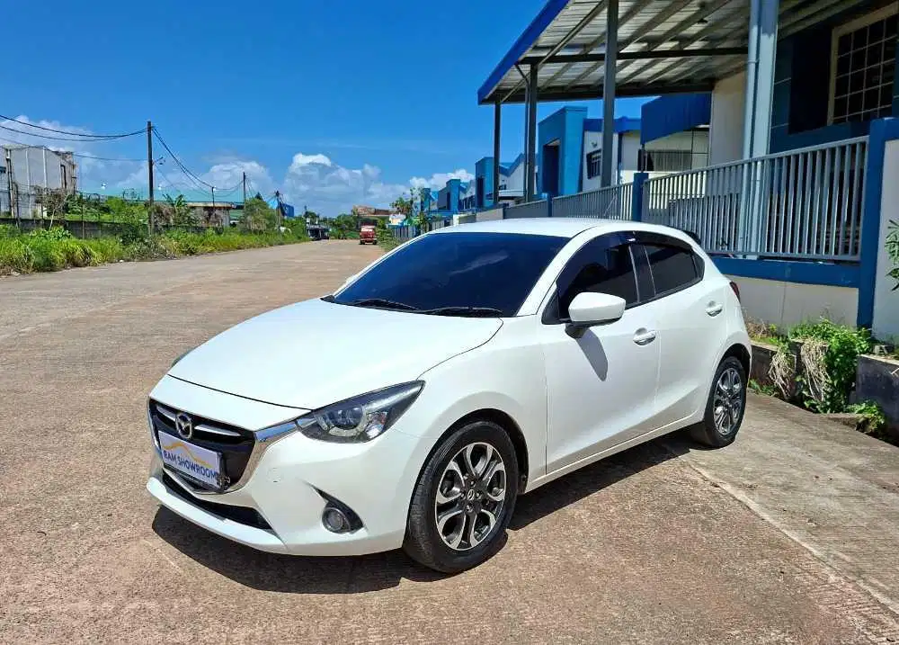 Mazda 2 Skyactiv AT 2015