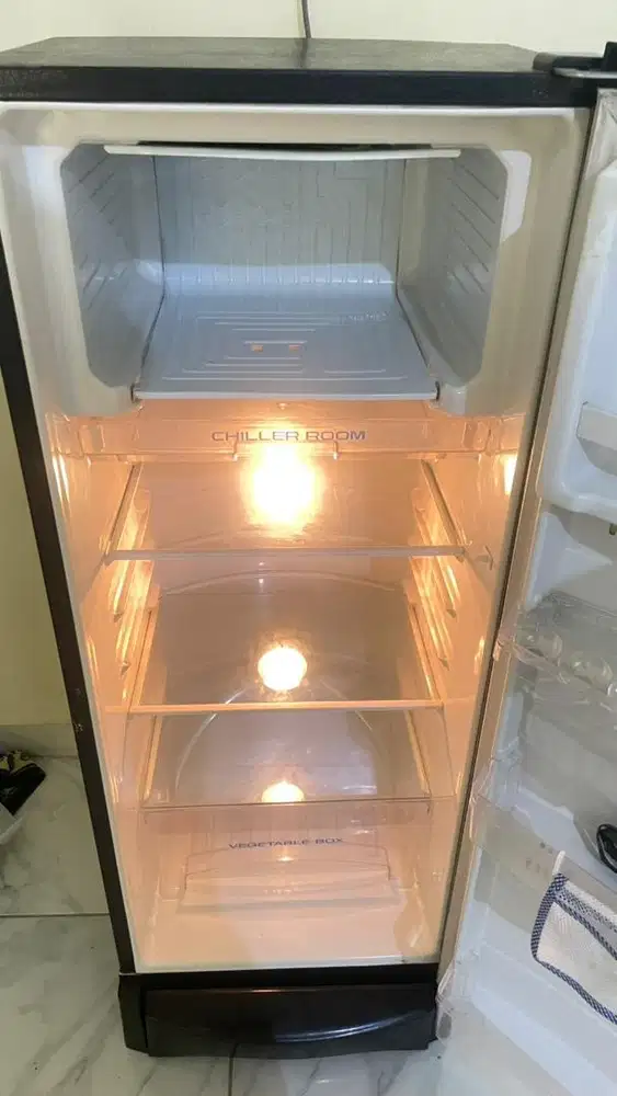 kulkas aqua minus ngga dingin nego aja