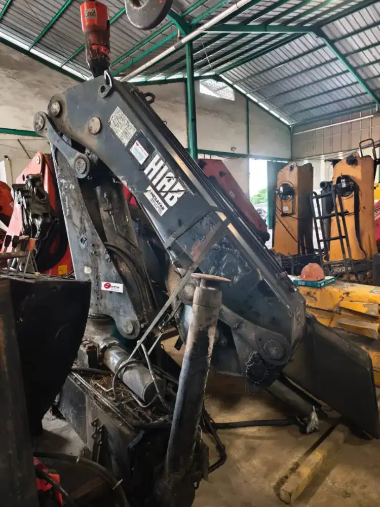 Crane lipat Hiab