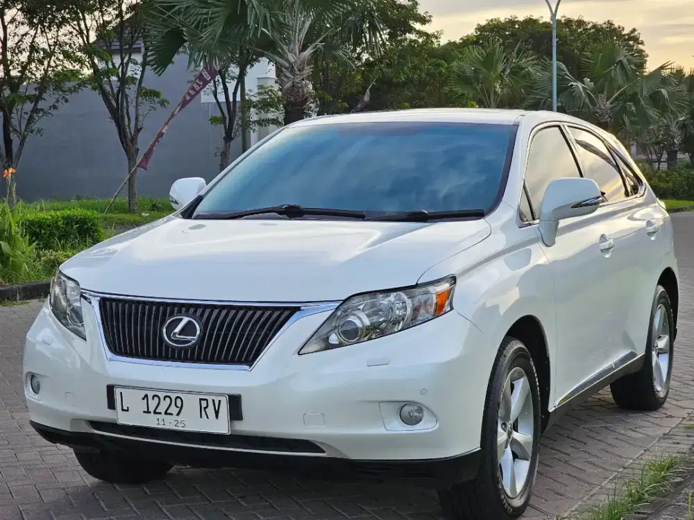 Km80rban Lexus RX270 2011 Istimewa Soro Uantik Pol