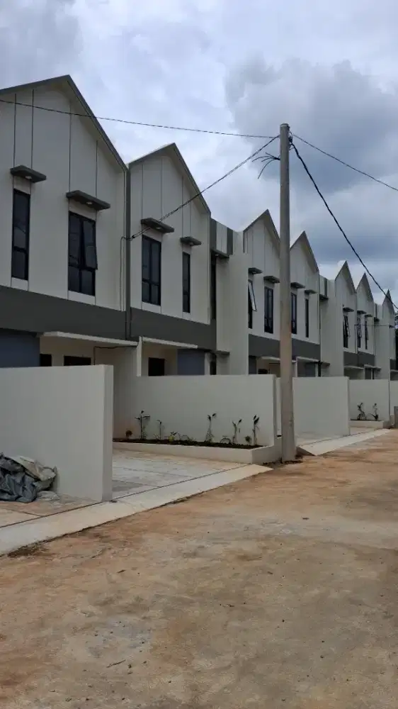 Rumah 2 lantai harga bersahabat