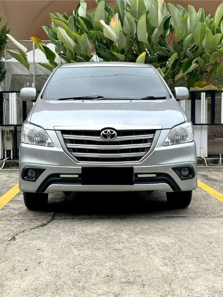 Innova 2.0 E Bensin MT 2015