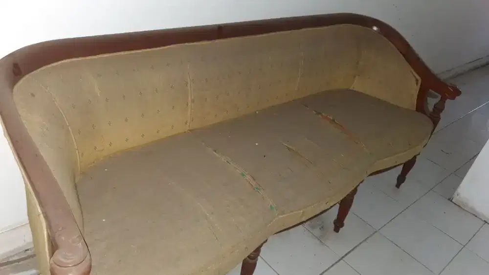 Sofa kayu jati keras