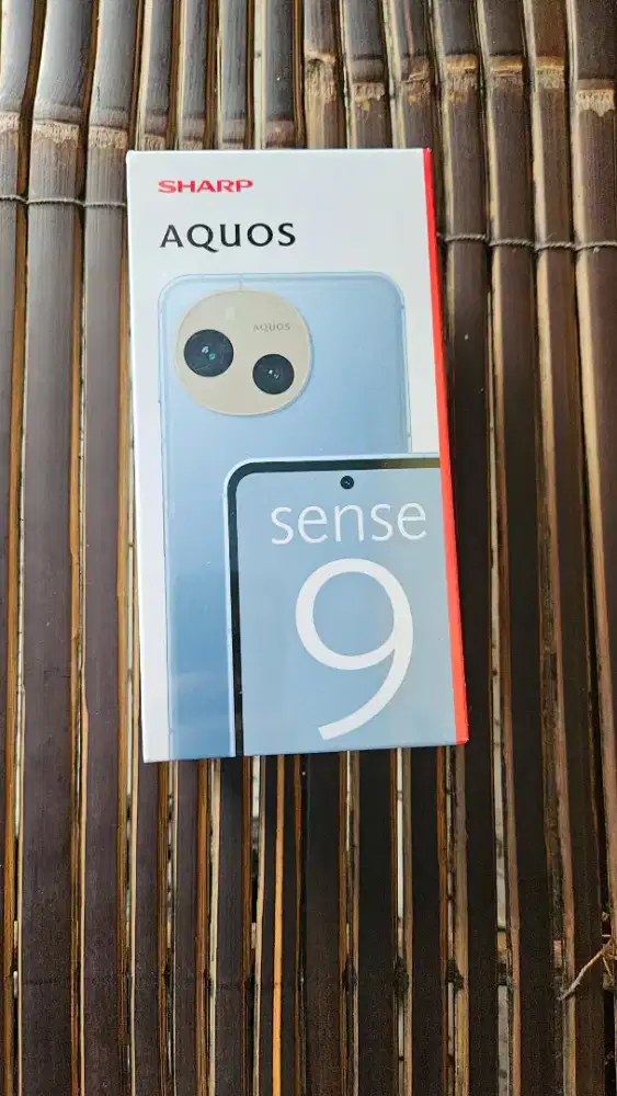 SHARP AQUOS SENSE  9