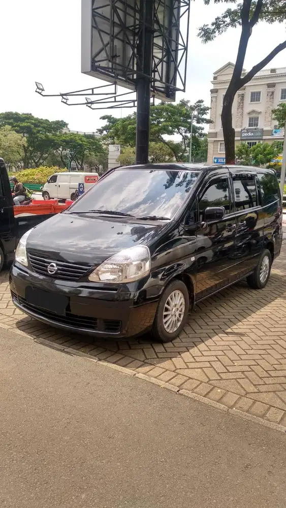 NISSAN SERENA 2.0 AT HITAM 2012