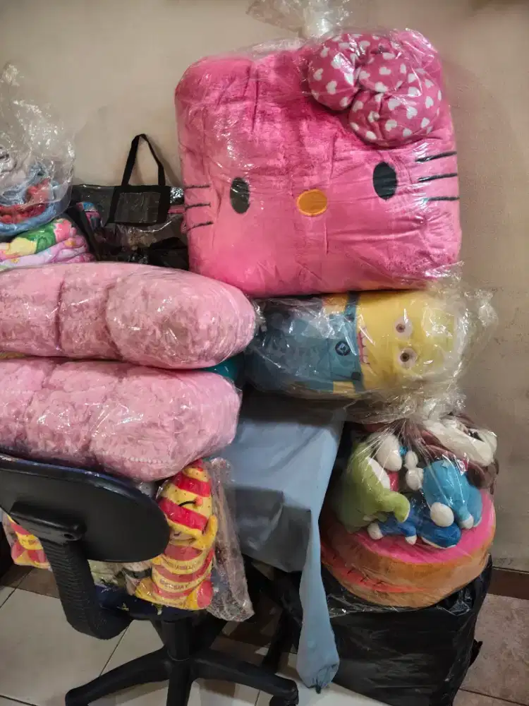 Boneka boneka hello Kity